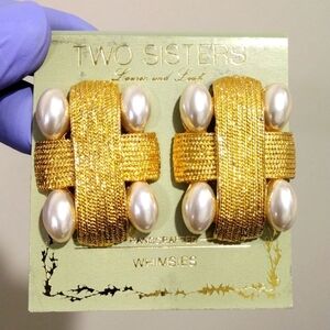 Women's Stunning Gold tone & Off-White Big Clip-on Earrings - 1.70-in x 1.25